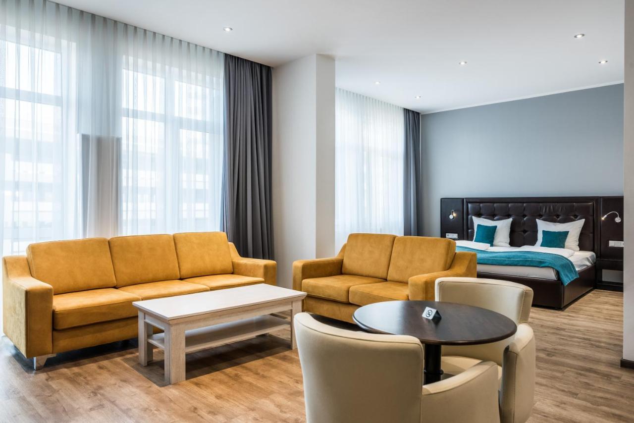 Rheincity Hotel & Boardinghouse ลุดวิกส์ฮาเฟน อัม ไรน์ ภายนอก รูปภาพ